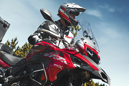 عکس موتورسیکلت بنللی مدل TRK502x